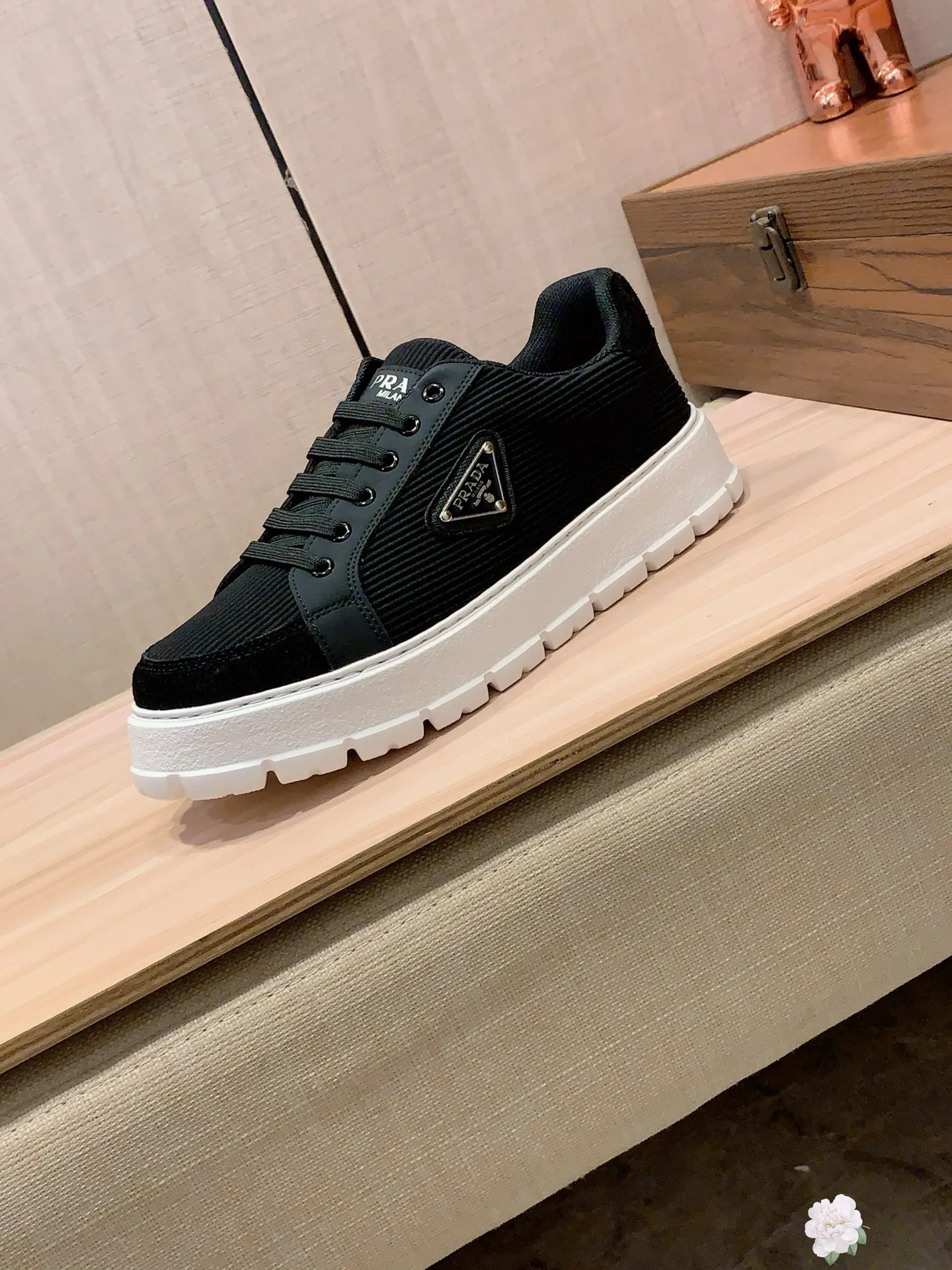 Men's Men's Shoes💰442💰💰🎩🎩[Lightning][Lightning] "PRADA*" The latest and most popular casual shoes, top brand [seduce] luxury ~ purchasing agency, top quality ~. [Strong] The upper is made of imported breathable and polished cowhide material ➕ Breathable sheepskin feet (•) with fine workmanship. Original stylish and stylish soft rubber wear-resistant and non-slip outsole, light and comfortable on the feet, the real thing looks better when photographed, 305: code: 38-44, 3️⃣ colors selected